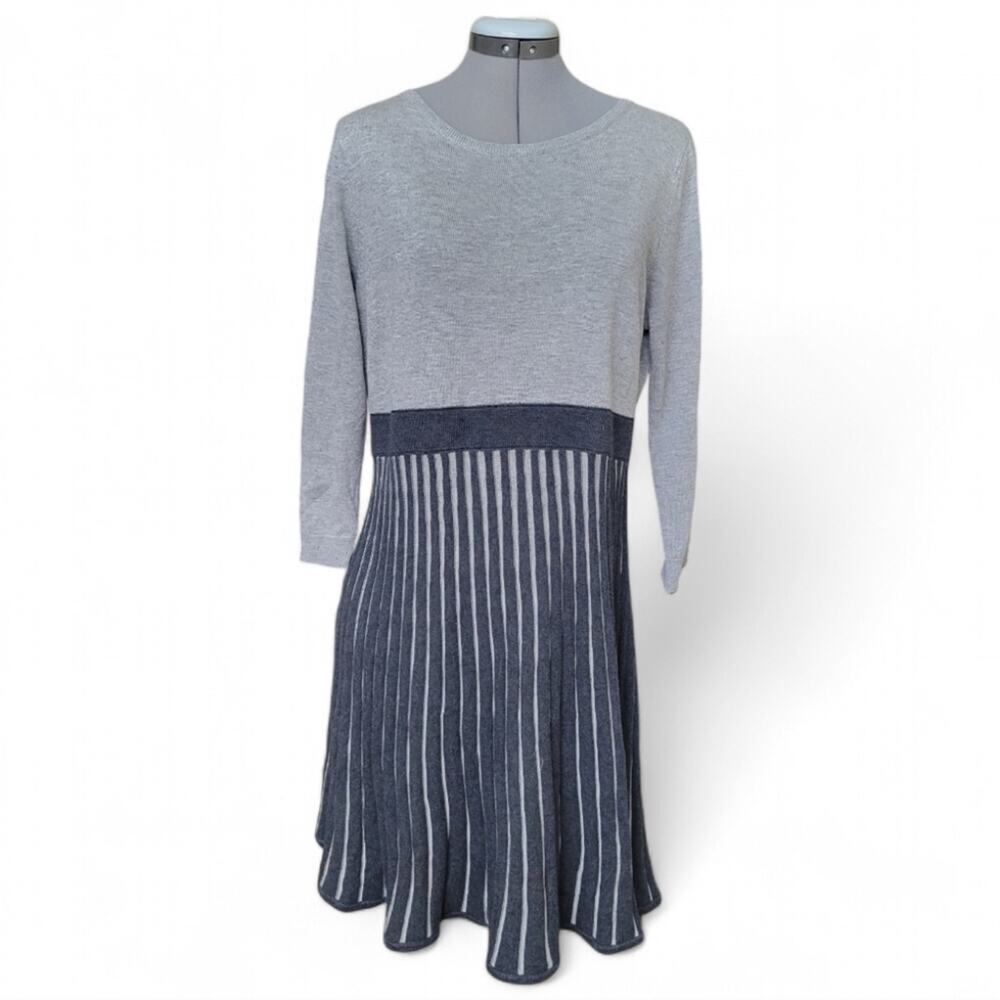 Calvin Klein Sweater Dress Pleated Contrast Skirt Size Large Gray Two Toned